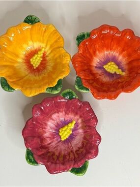 Boston Warehouse Ceramic Hibiscus Bowls in Yellow, Orange & Pink